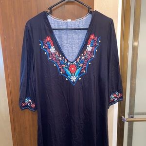 Long, black dress with colorful patterns. Size L. Bought from Shein